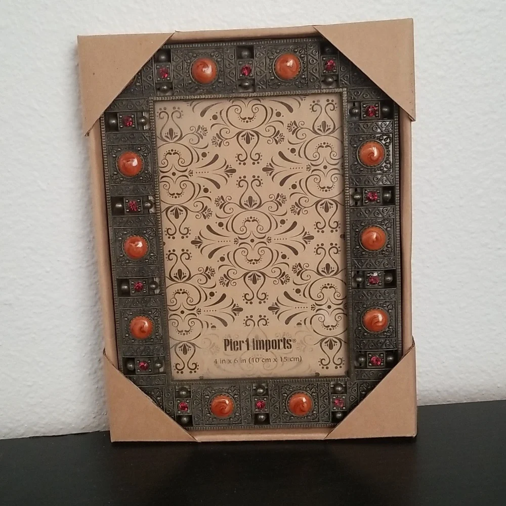 Pier 1 frame